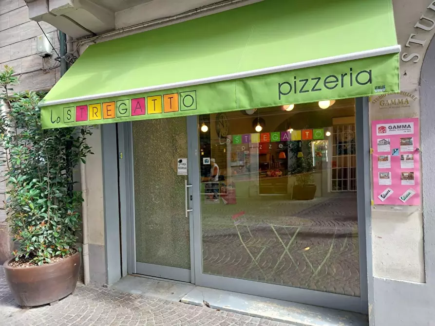 negozio in vendita a Pontedera