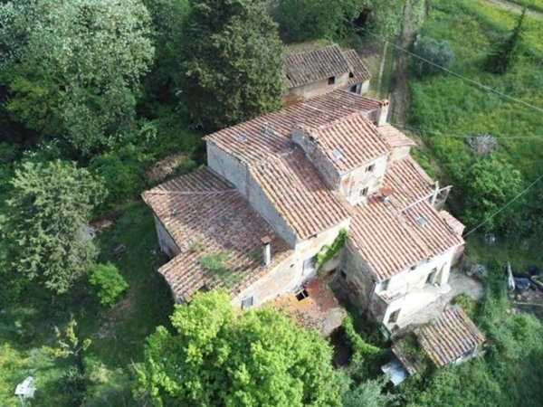casa indipendente in vendita a Pontedera in zona Montecastello