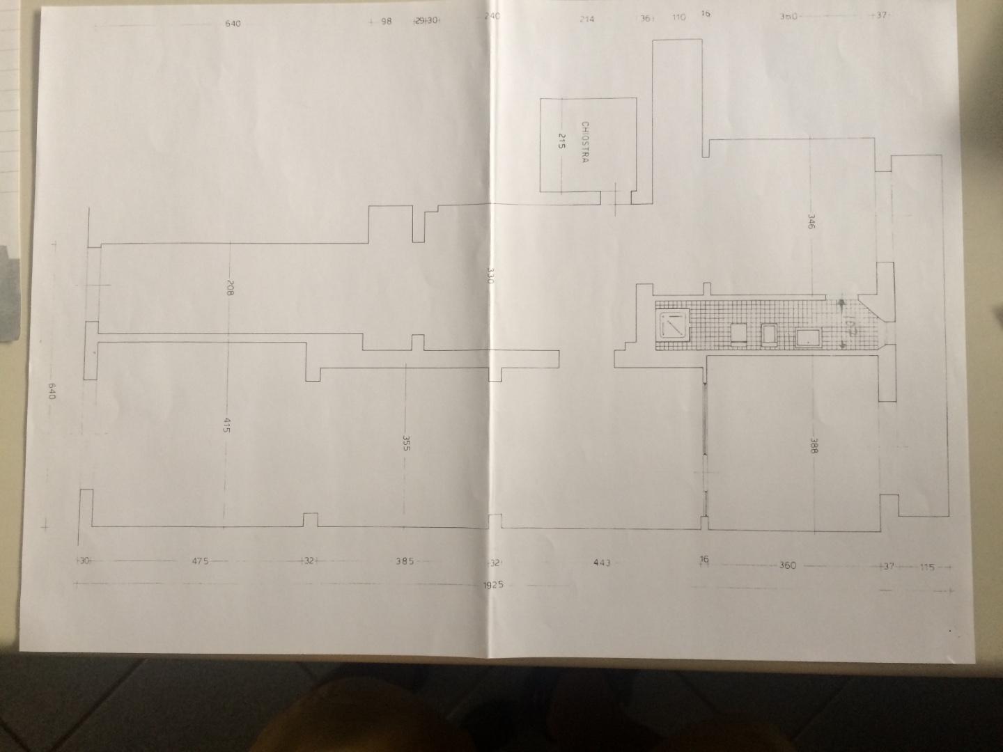 locale commerciale in vendita a Pontedera