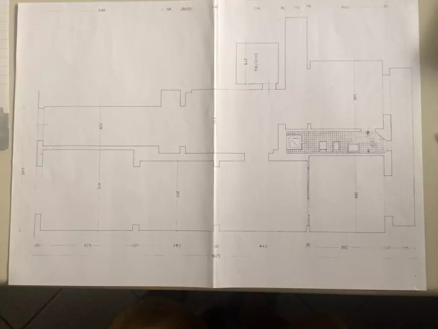 locale commerciale in vendita a Pontedera