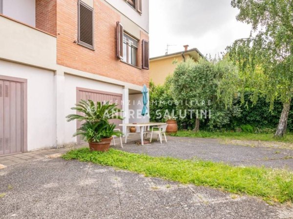 casa indipendente in vendita a Pontedera