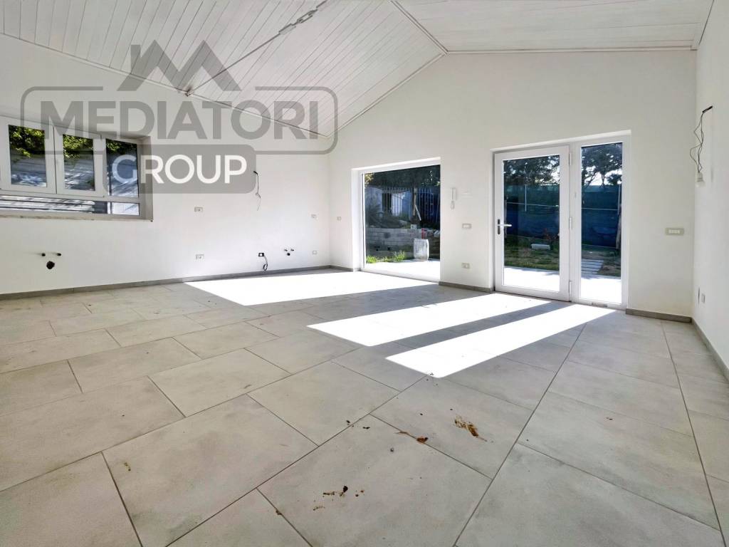 casa indipendente in vendita a Pontedera in zona Montecastello