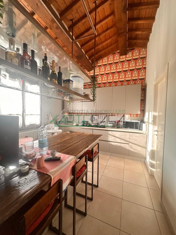 appartamento in vendita a Pontedera in zona Santa Lucia