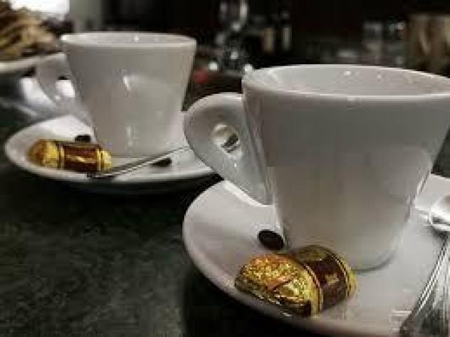 negozio in vendita a Pontedera