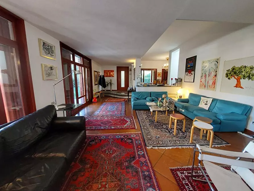 casa indipendente in vendita a Pontedera