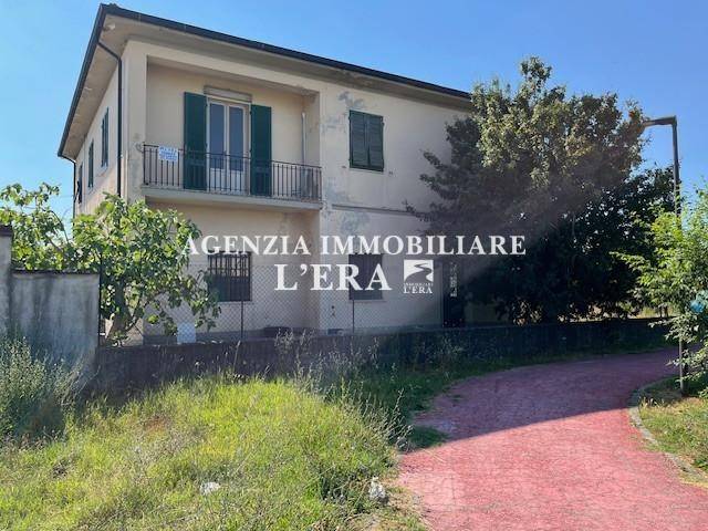 casa indipendente in vendita a Pontedera in zona La Borra