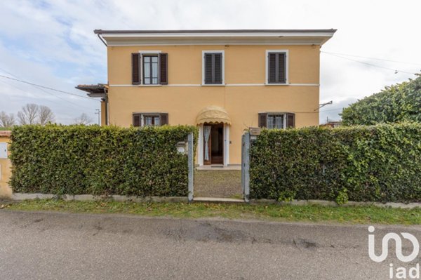 casa indipendente in vendita a Pontedera