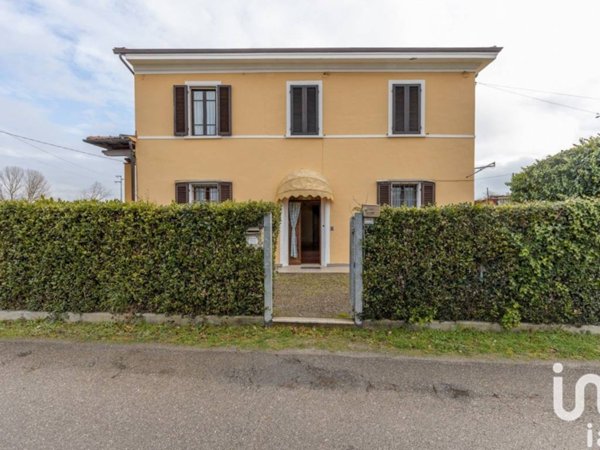 casa indipendente in vendita a Pontedera