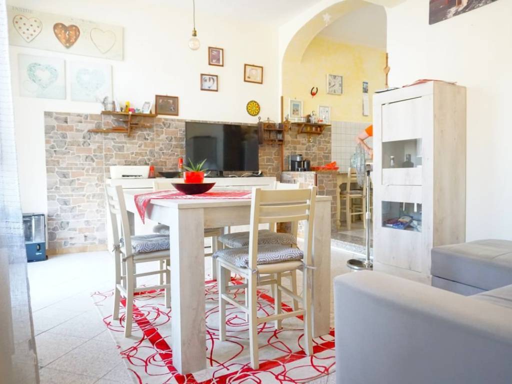 appartamento in vendita a Pontedera in zona I Fabbri