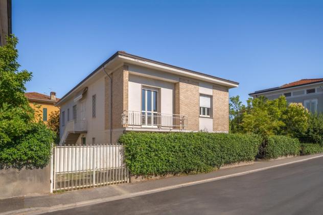 casa indipendente in vendita a Pontedera