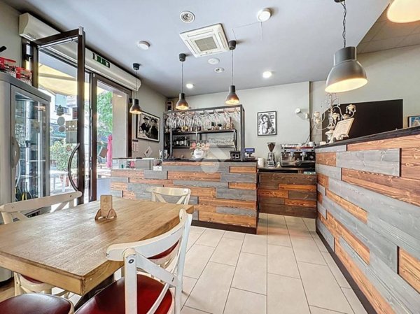 negozio in vendita a Pontedera