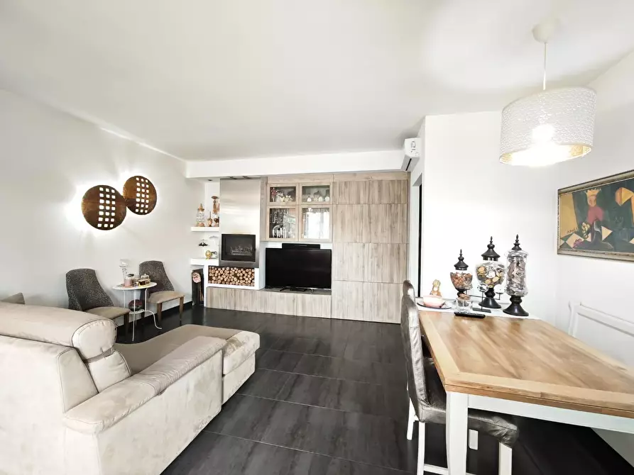 appartamento in vendita a Pontedera in zona Santa Lucia