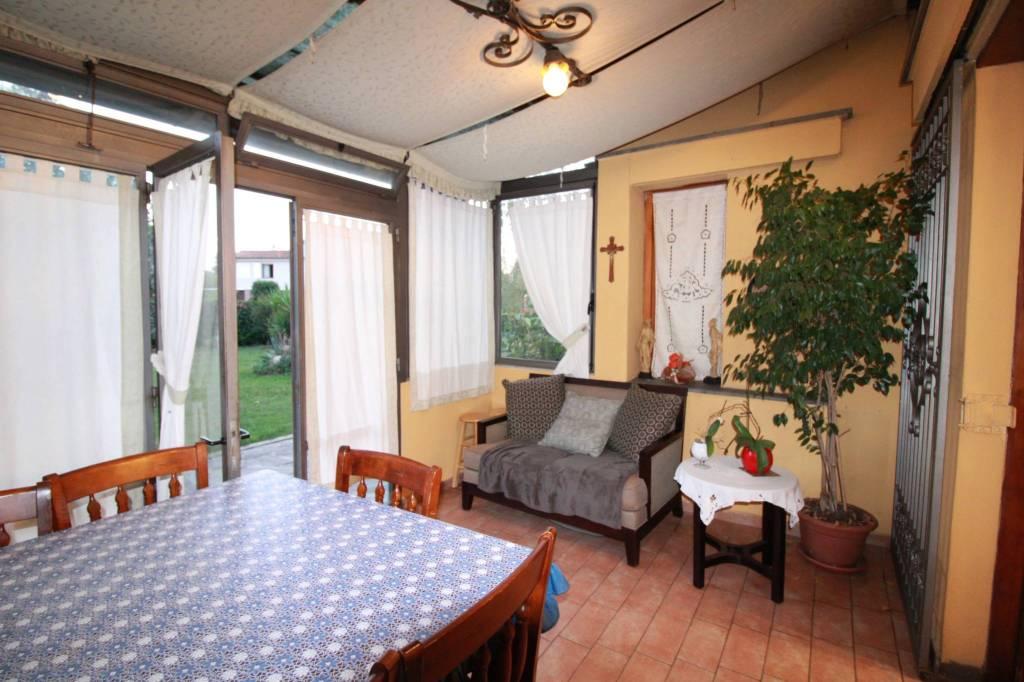 casa indipendente in vendita a Pontedera