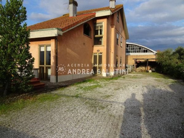 casa indipendente in vendita a Pontedera in zona Il Romito