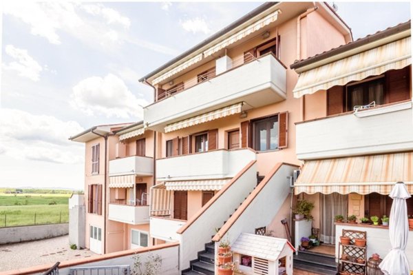 appartamento in vendita a Pontedera in zona I Fabbri