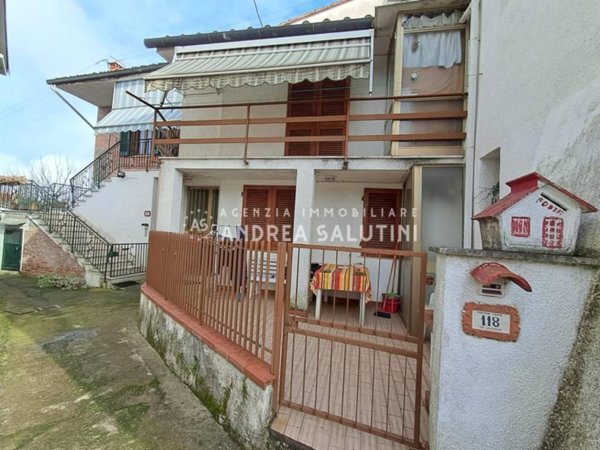 casa indipendente in vendita a Pontedera in zona La Rotta