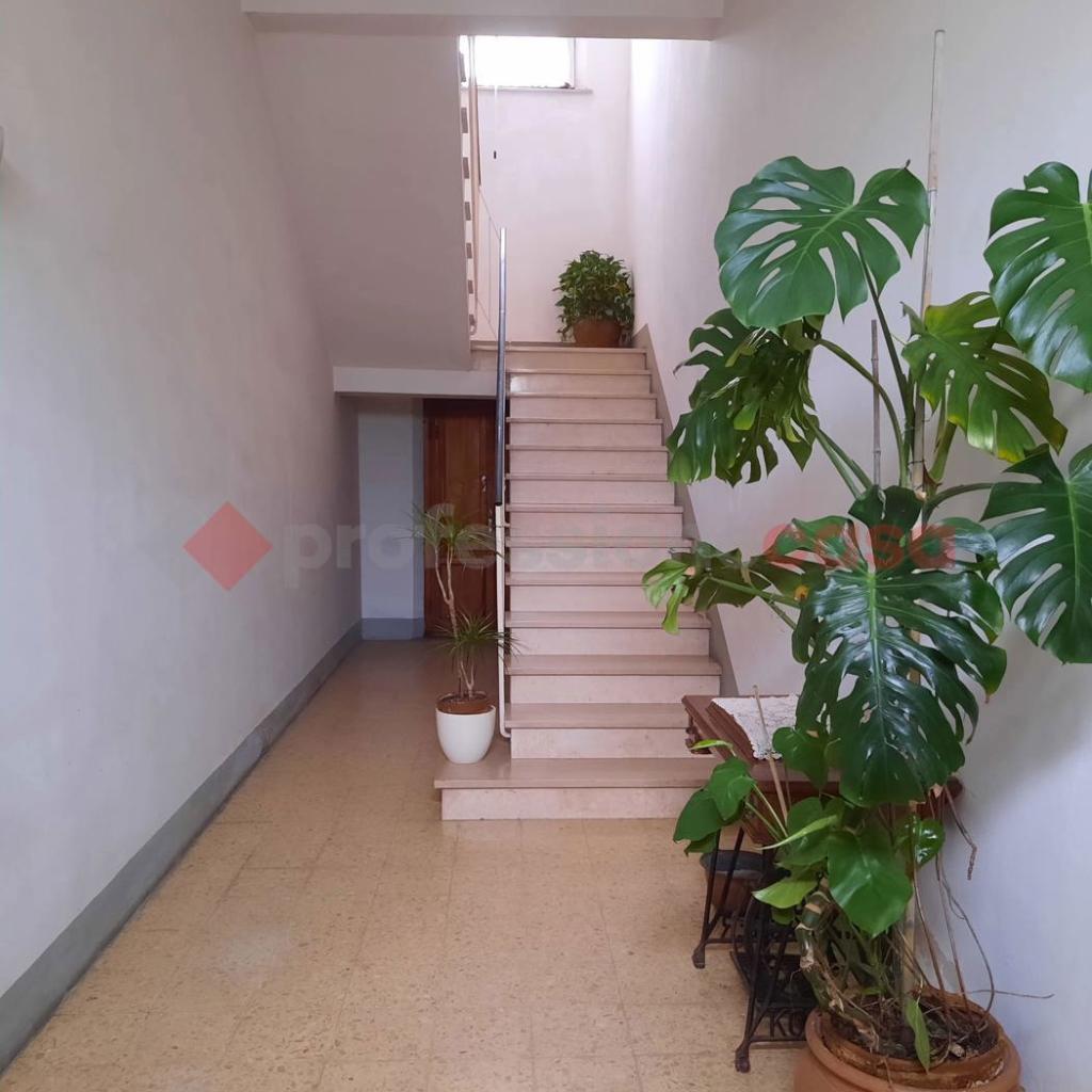 appartamento in vendita a Pontedera in zona Pietroconti