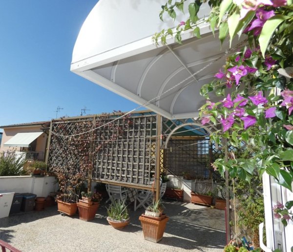 casa indipendente in vendita a Pontedera