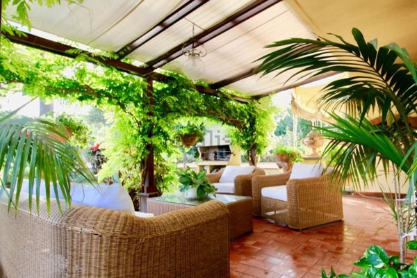 casa indipendente in vendita a Pontedera