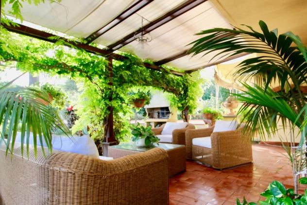 casa indipendente in vendita a Pontedera