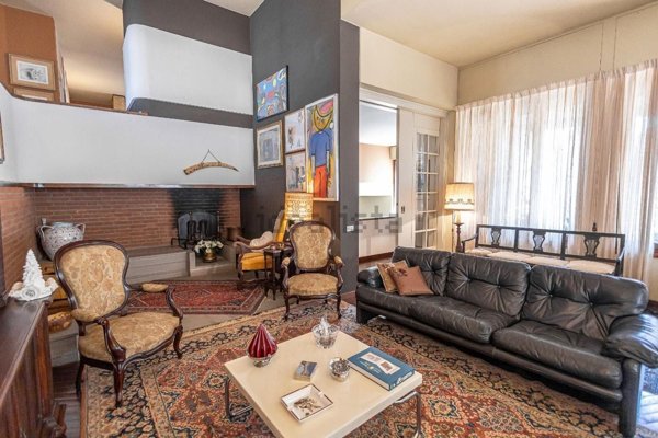 casa indipendente in vendita a Pontedera
