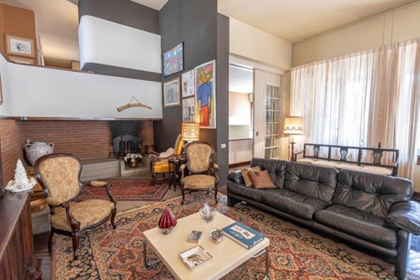 casa indipendente in vendita a Pontedera