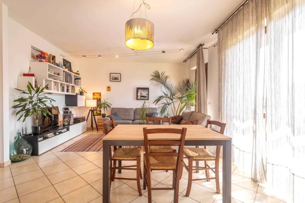 appartamento in vendita a Pontedera in zona Santa Lucia