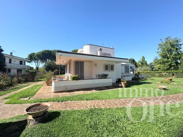 casa indipendente in vendita a Pontedera