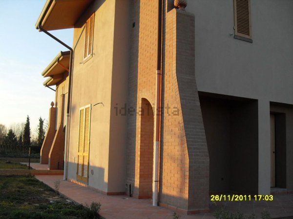 casa indipendente in vendita a Pontedera