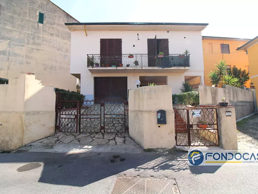 casa indipendente in vendita a Pontedera in zona La Rotta