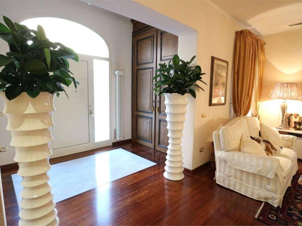 casa indipendente in vendita a Pontedera
