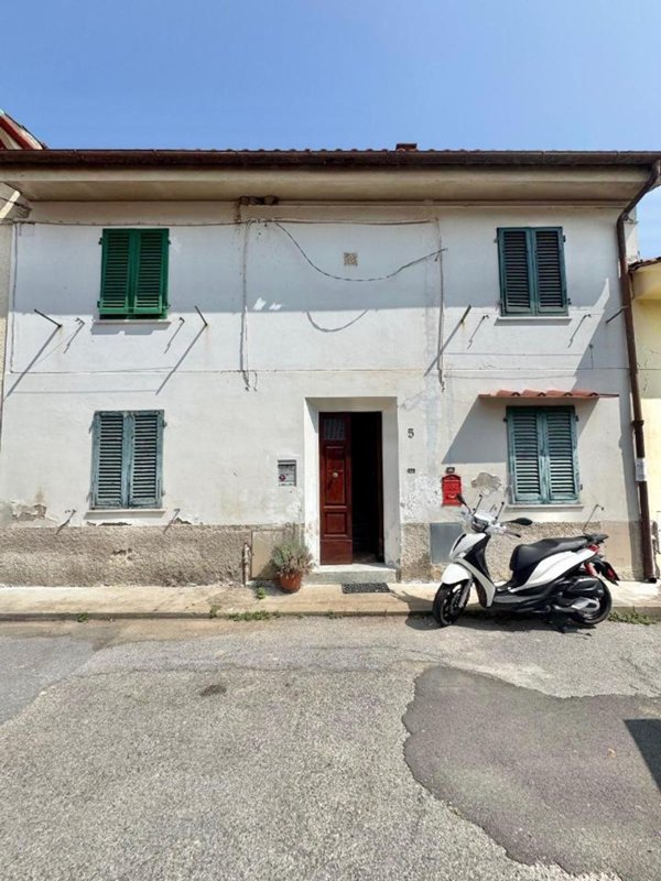 appartamento in vendita a Pontedera in zona La Rotta