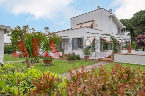 casa indipendente in vendita a Pontedera