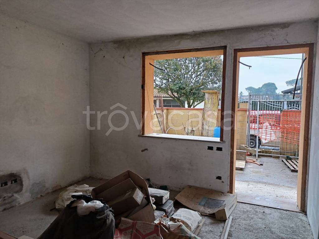 casa indipendente in vendita a Pontedera