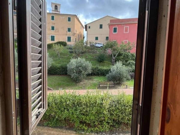 appartamento in vendita a Pontedera in zona Montecastello