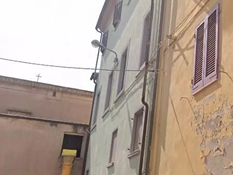 locale di sgombero in vendita a Pontedera