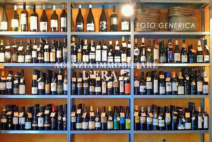 negozio in vendita a Pontedera