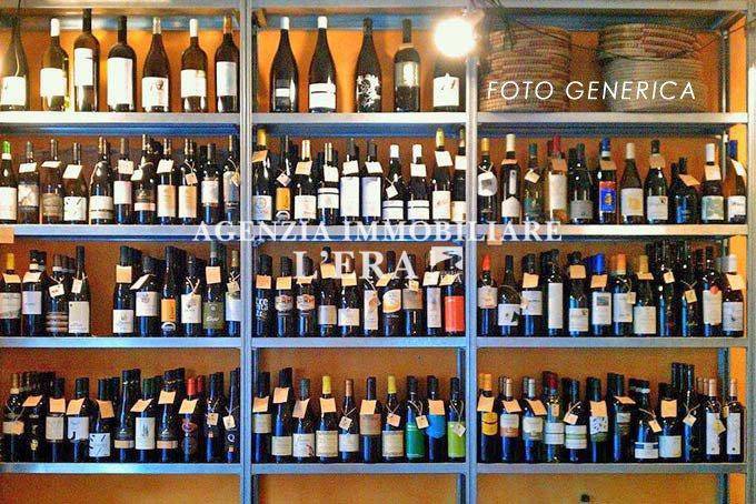 locale commerciale in vendita a Pontedera