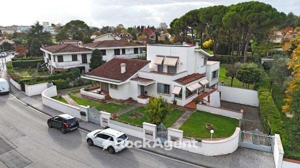 casa indipendente in vendita a Pontedera