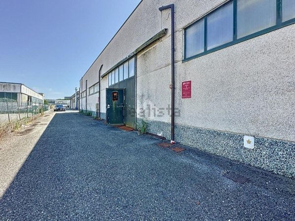 capannone in vendita a Pontedera