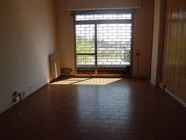 locale commerciale in vendita a Pontedera