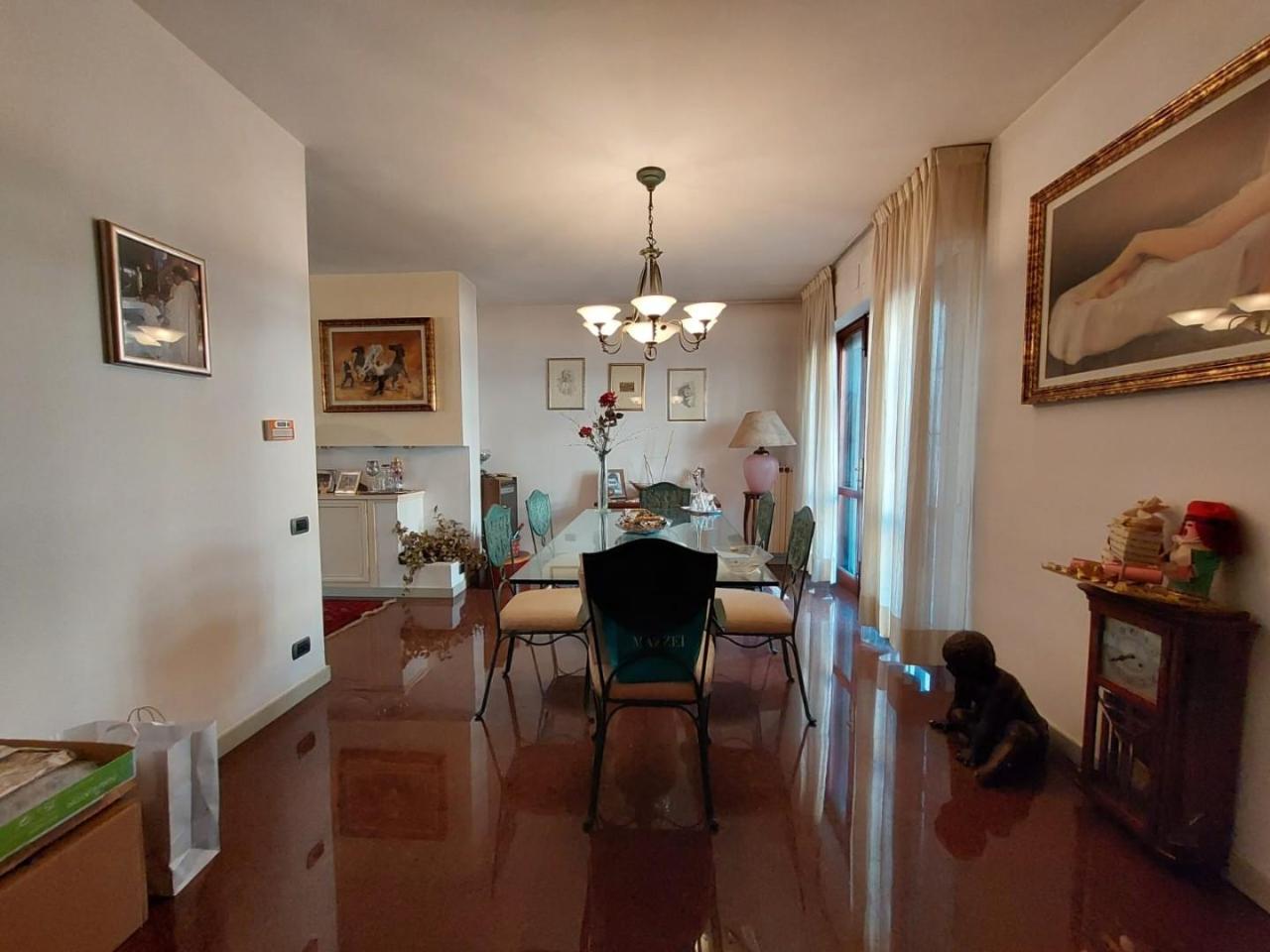 casa indipendente in vendita a Pontedera