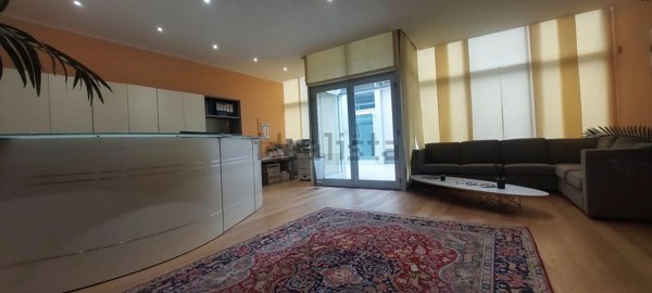 ufficio in vendita a Pontedera