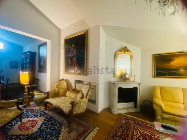 casa indipendente in vendita a Pontedera