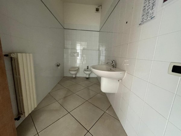 ufficio in vendita a Pontedera