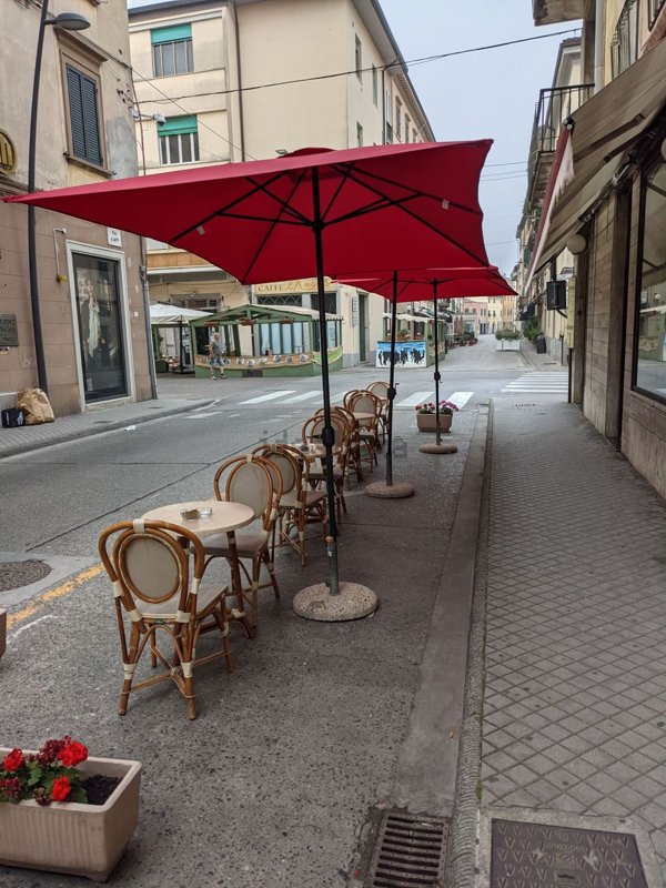 negozio in vendita a Pontedera