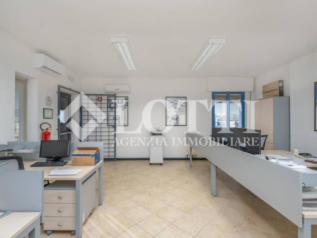 appartamento in vendita a Pontedera in zona Pietroconti