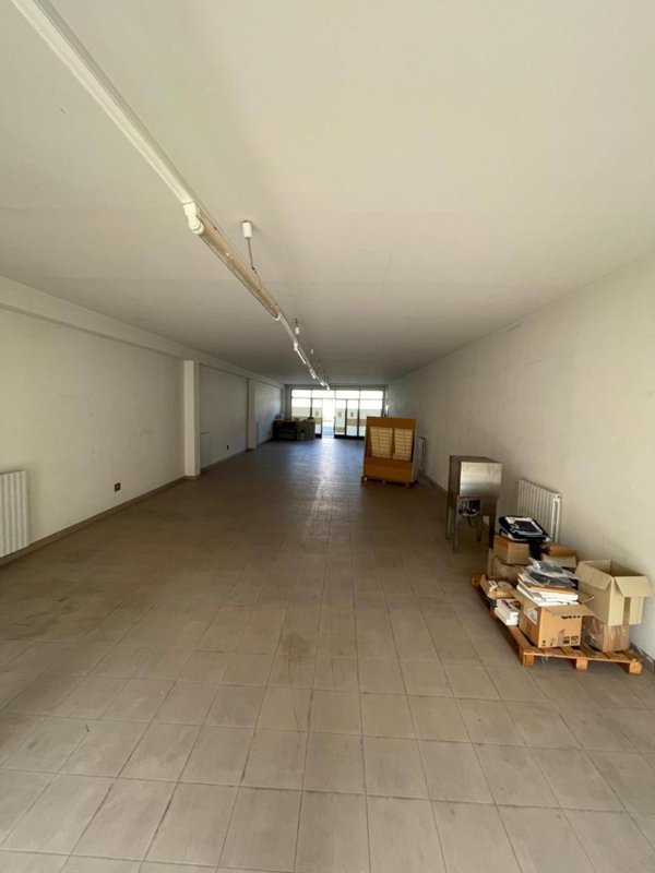 capannone in vendita a Pontedera