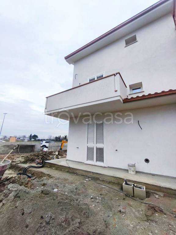 casa indipendente in vendita a Pontedera in zona Pardossi