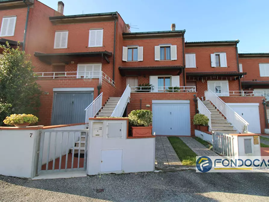 casa indipendente in vendita a Pontedera in zona Treggiaia